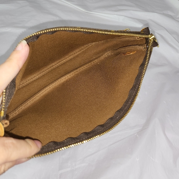 Authentic Louis Vuitton Pochette Accessories bag - Picture 5 of 16